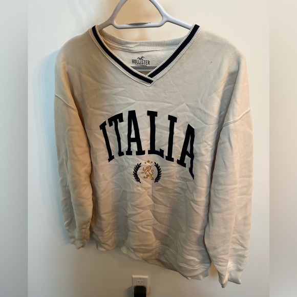 Hollister Crewneck - Picture 3 of 6